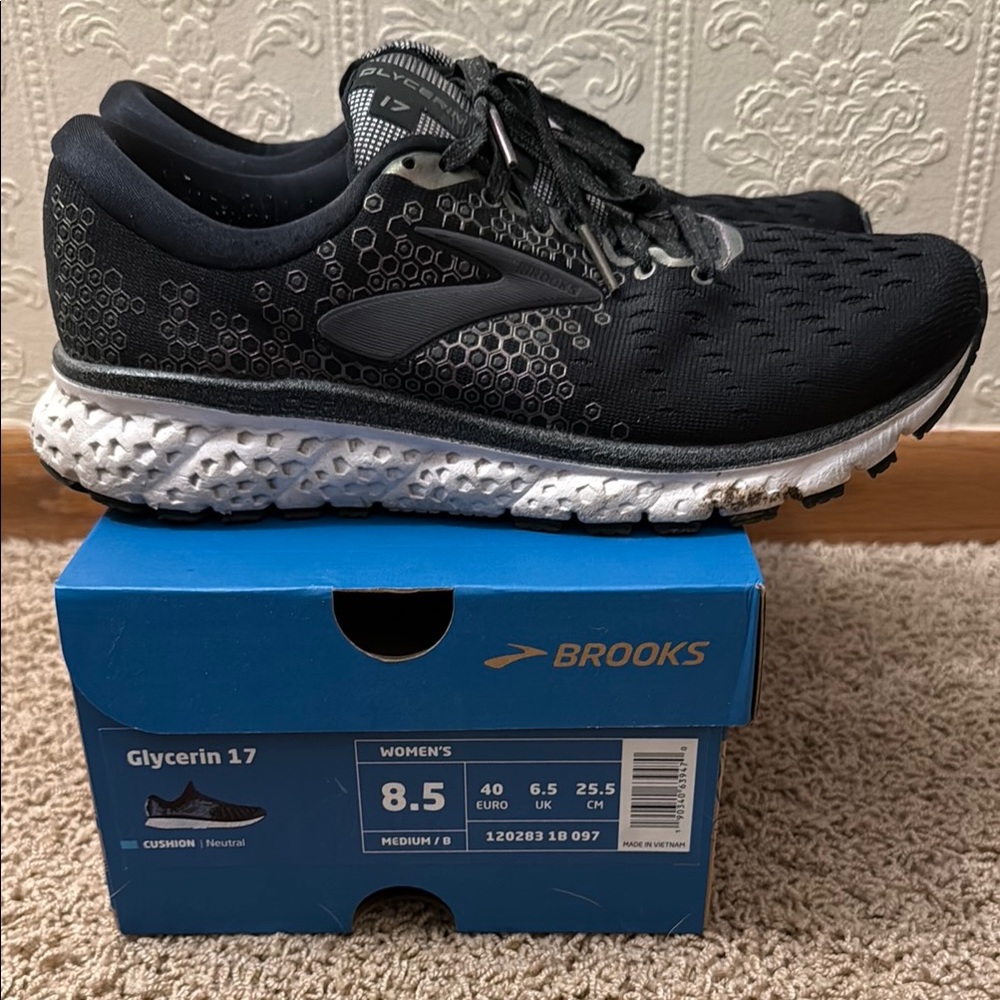 Brooks Glycerin 17 Black Athletic Shoes